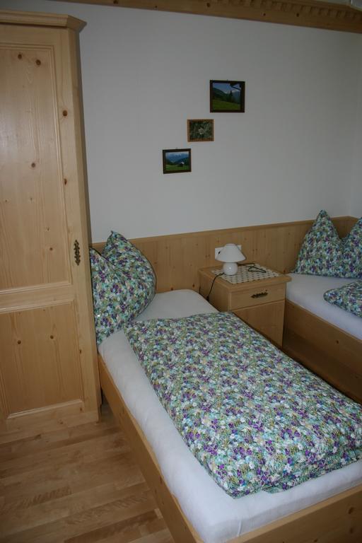 Ferienwohnung Suntinger Iselsberg Habitación foto